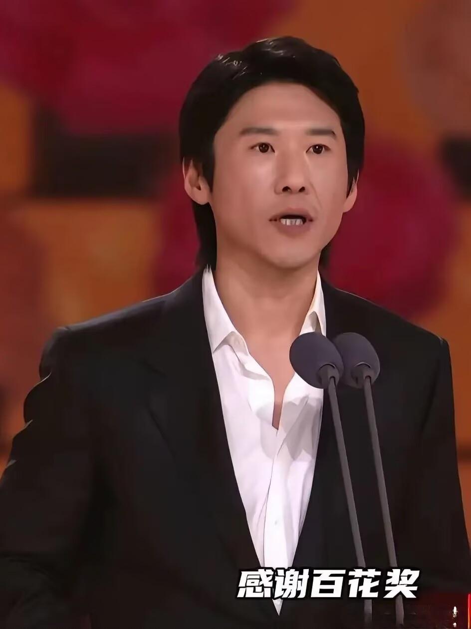 明眼人其实都看得出来王骁真的太不对劲了他都已经48岁了，难道没人告诉他，拿了