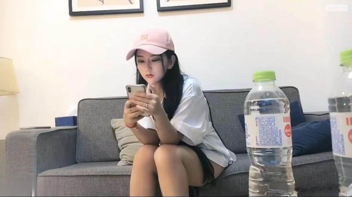 很美很纯以后又不知道是谁的媳妇美女​​​