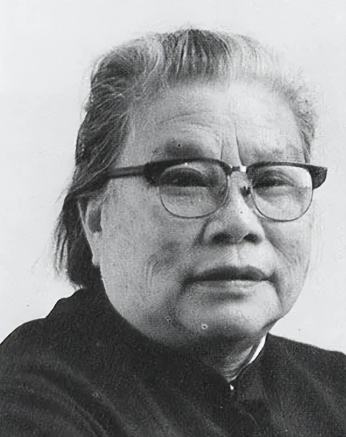 朱德元帅的孙子被执行枪决的第二天，他的夫人康克清正常外出工作，上班路上，她平静地