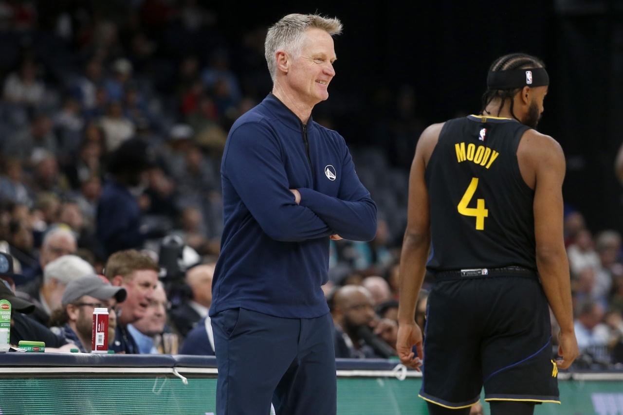 说实话，穆迪这次重伤，勇士医疗组和主教练科尔需要承担主要责任。与独行侠的这场比