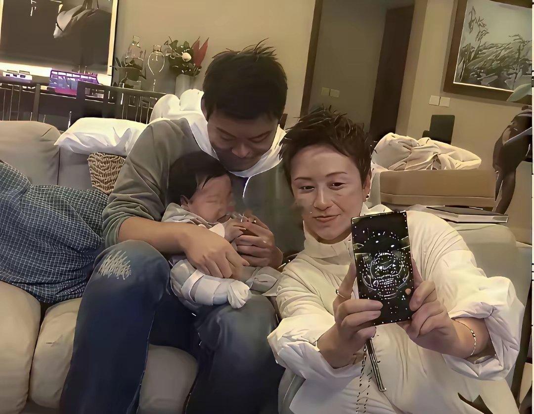 ​马丽老公比沈腾帅好多​​​