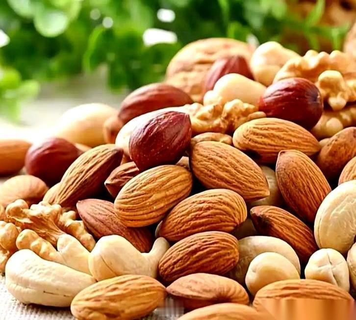 核桃、腰果、花生、瓜子，这四样东西，最近被一份胆囊息肉的“黑名单”给盯上了。这