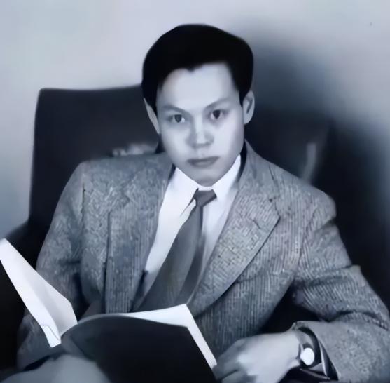 钱学森这家伙到底是什么水准啊？我之前还自以为他是数学和物理领域的大神，比大学生高