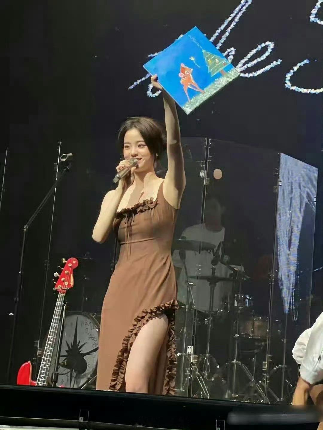 欧阳娜娜身材真的很吸引男粉哦​​​