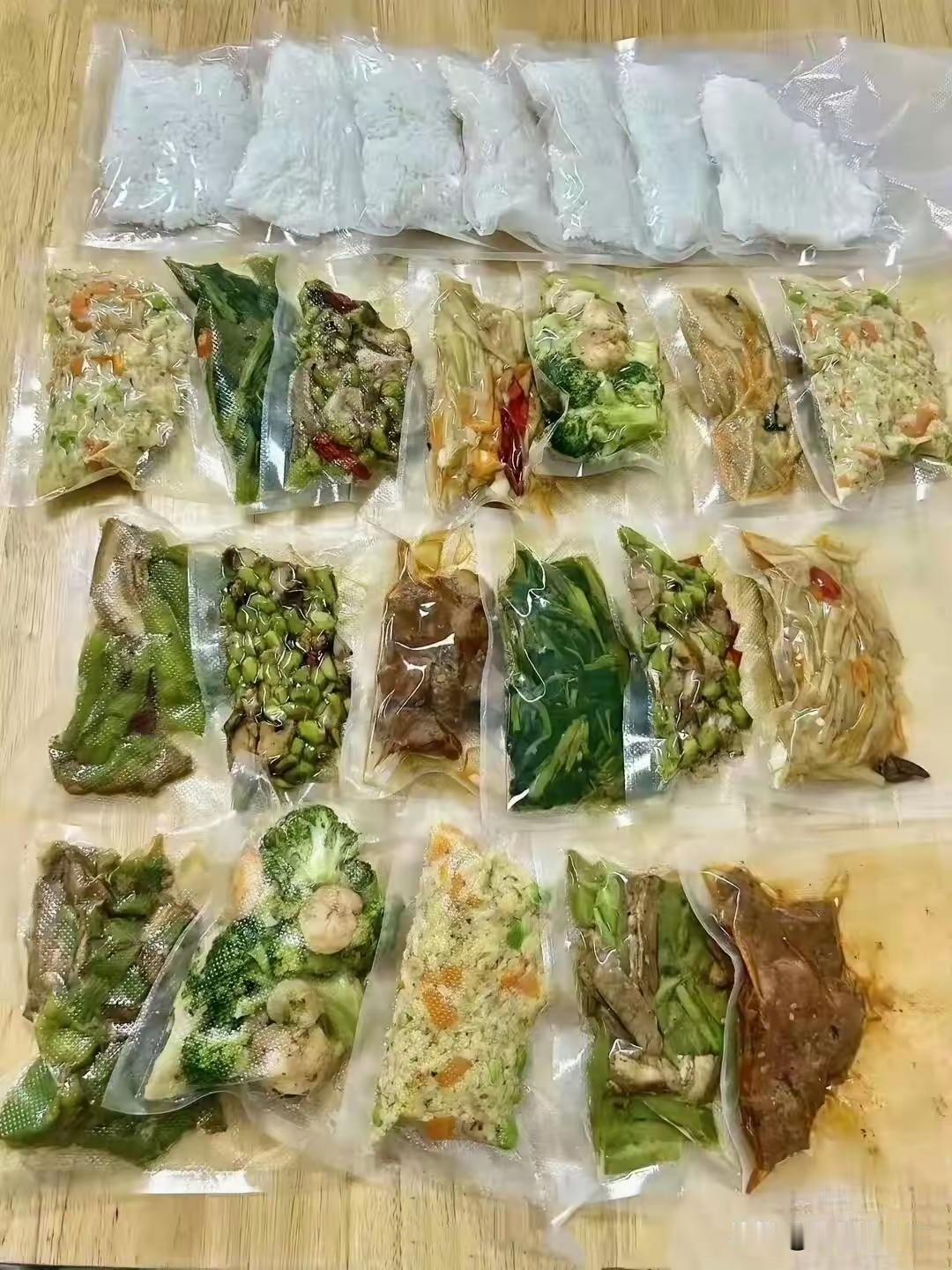 我虽然很穷但我不吃隔夜青菜，肉顶多第二天[大笑]
