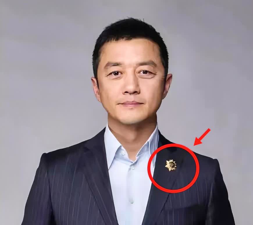 果然还是男人最懂男人!我问我爸，从男人的角度看，如果在李亚鹏和谢霆锋只能