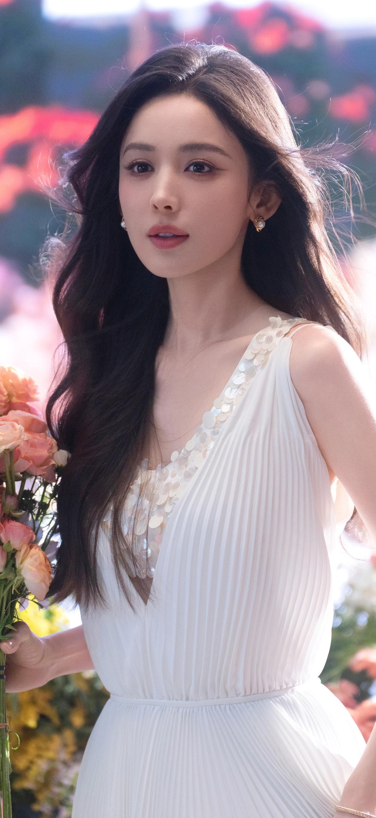 美女壁纸-第6021期-古力娜扎