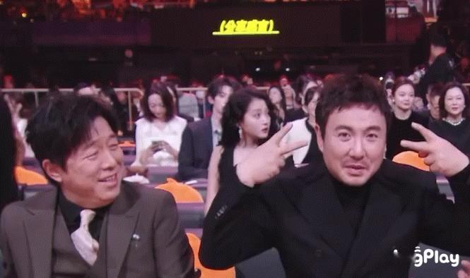 乱中插微博之夜虐待老人～😂😂