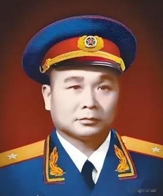 1946年，解放军为投诚的2000土匪设宴接风。席间，匪首脱下大衣，顺手挂到墙上