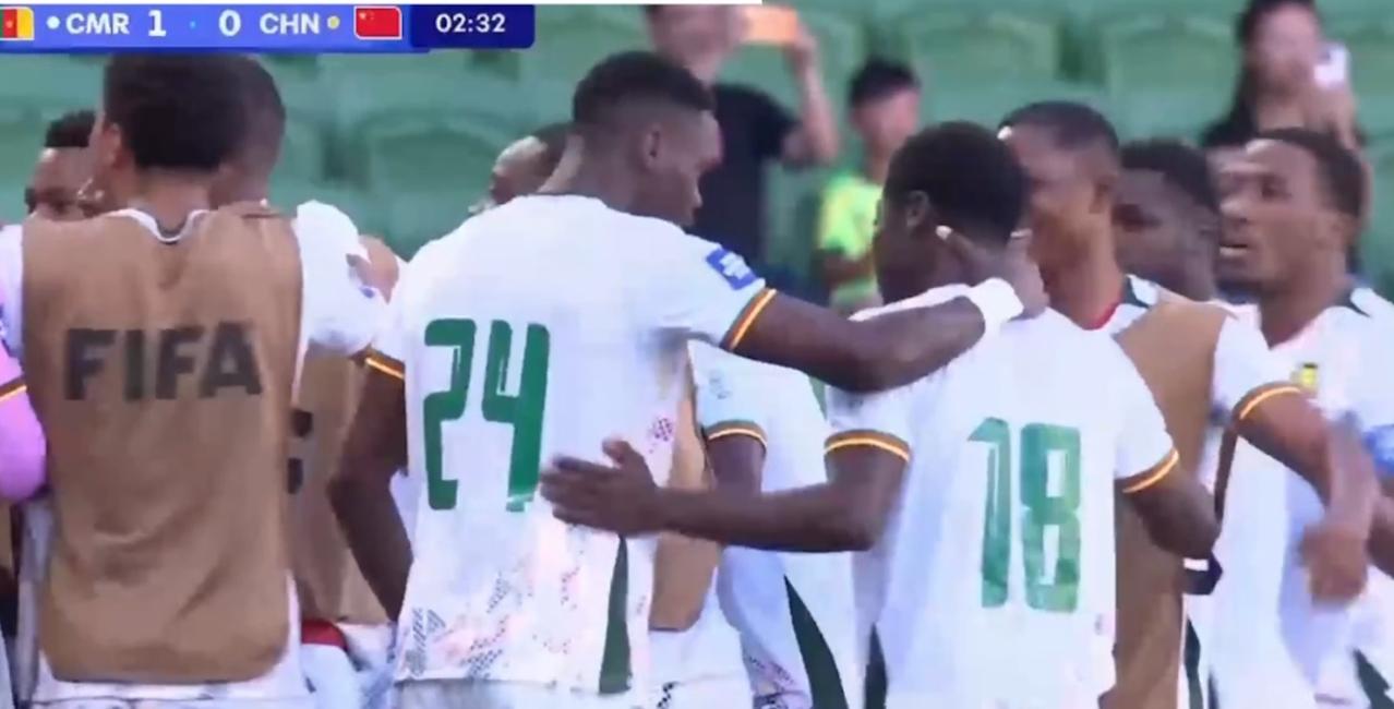 完犊子了，才9分钟喀麦隆就连进2球，喀麦隆太历害了，中国队0比2落后了，才3分钟