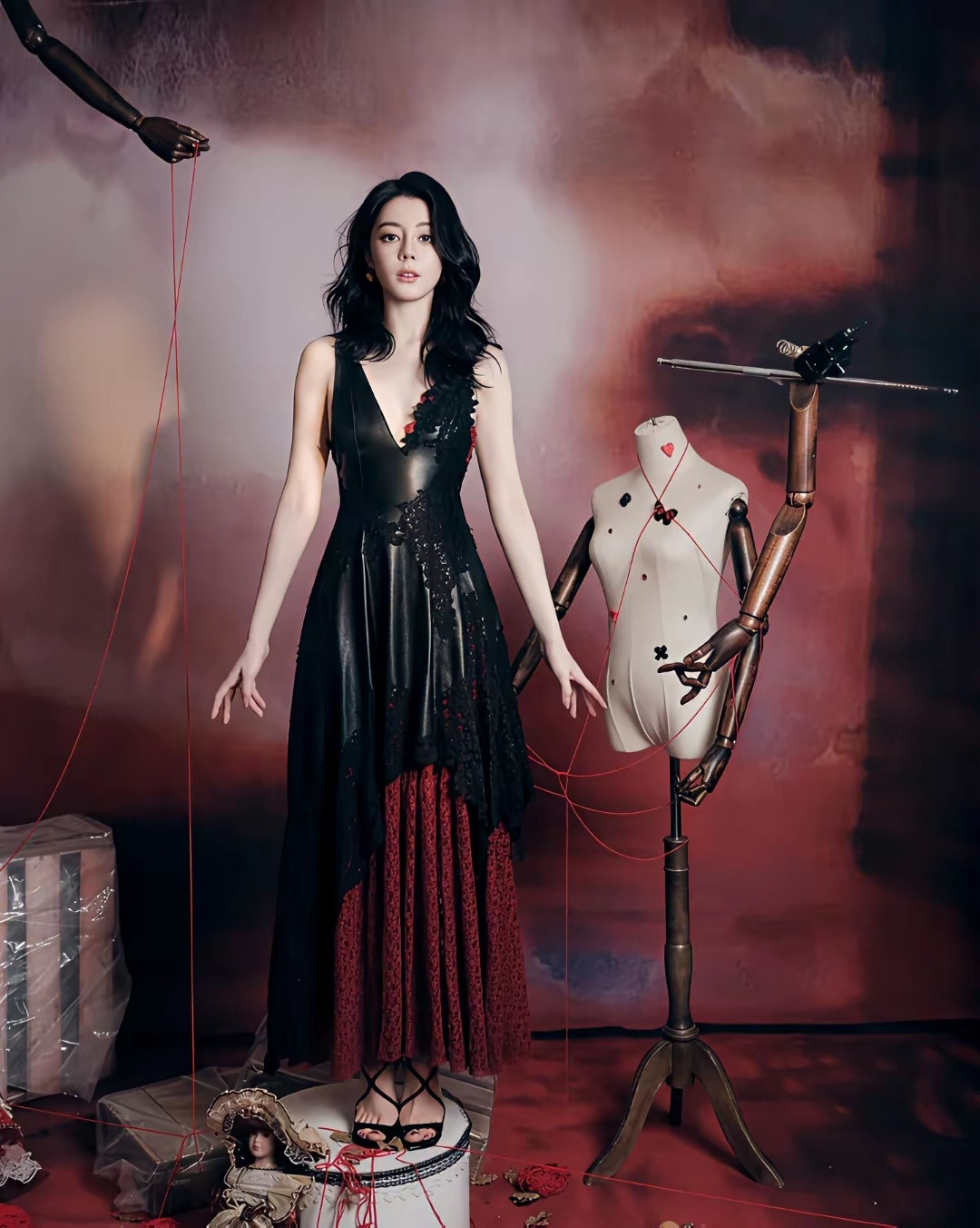 这照片拍的好诡异，我们确无能为力。