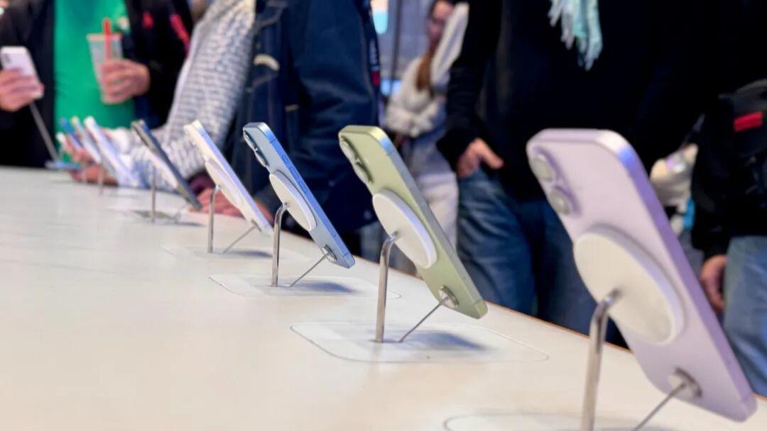 内存涨价潮席卷产业链, iPhone 18定价成谜