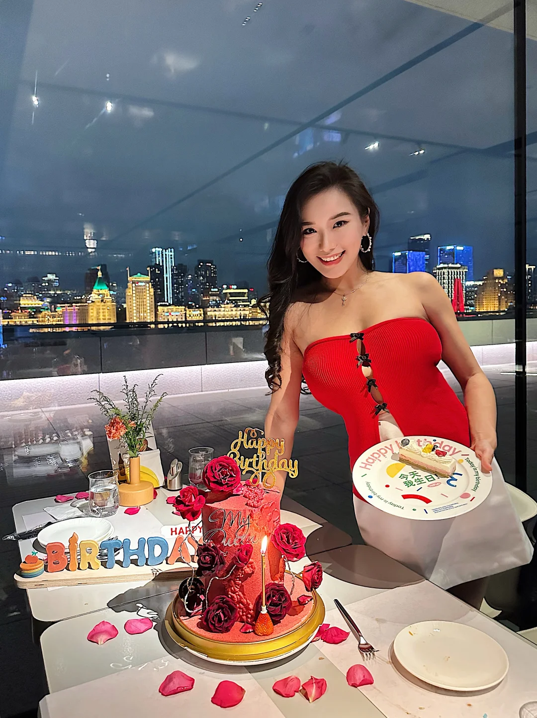 🥂🎂loving, living and growing！生日快乐