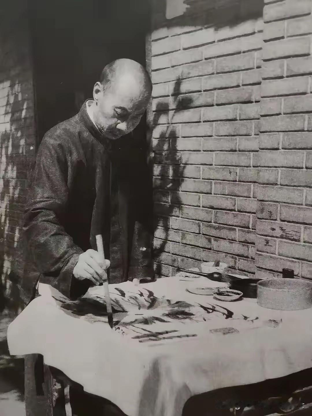 一位从医五十年的老中医说了句实在话，戳中了很多人的痛点。他说你跑步锻炼再多，三餐