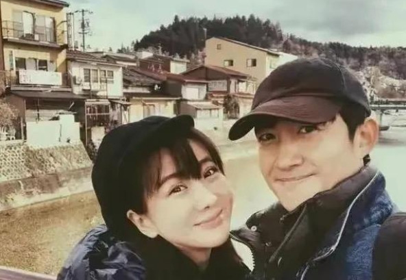 2018年，曾在《庆余年》中饰演“滕梓荆”，在《人世间》中饰演过“蔡晓光”的演员