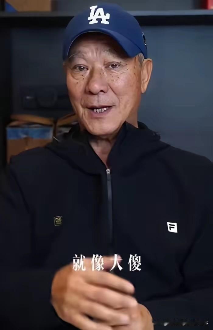 这个香港演员李修贤，我感觉它像个无奈。在网上每次刷到它，它都是毁谤周星驰，说别人