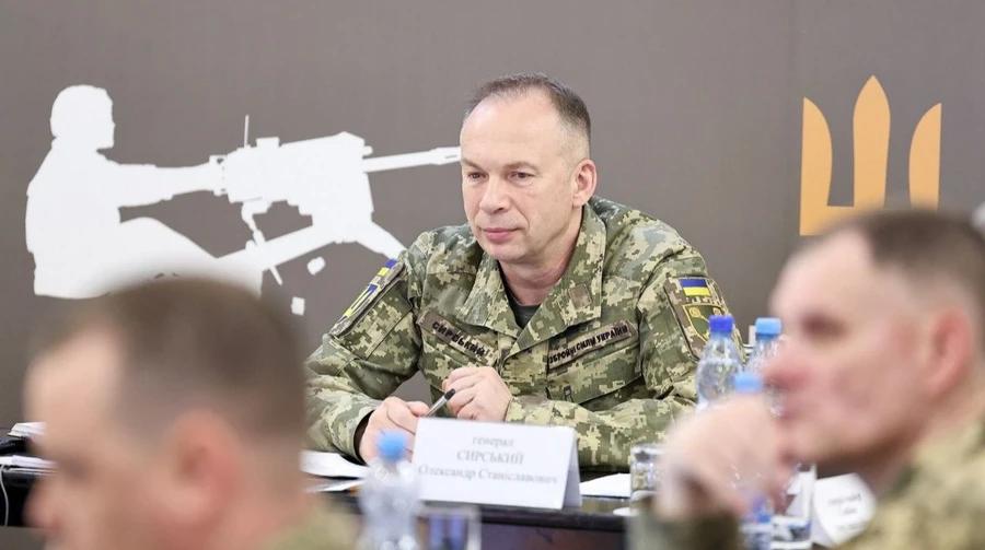 损失巨大的俄罗斯又在发起进攻，据乌军司令西尔斯基发布的消息，天气条件的变化，让俄