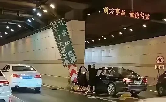 大哥就是大哥，厉害了，遇事不慌。