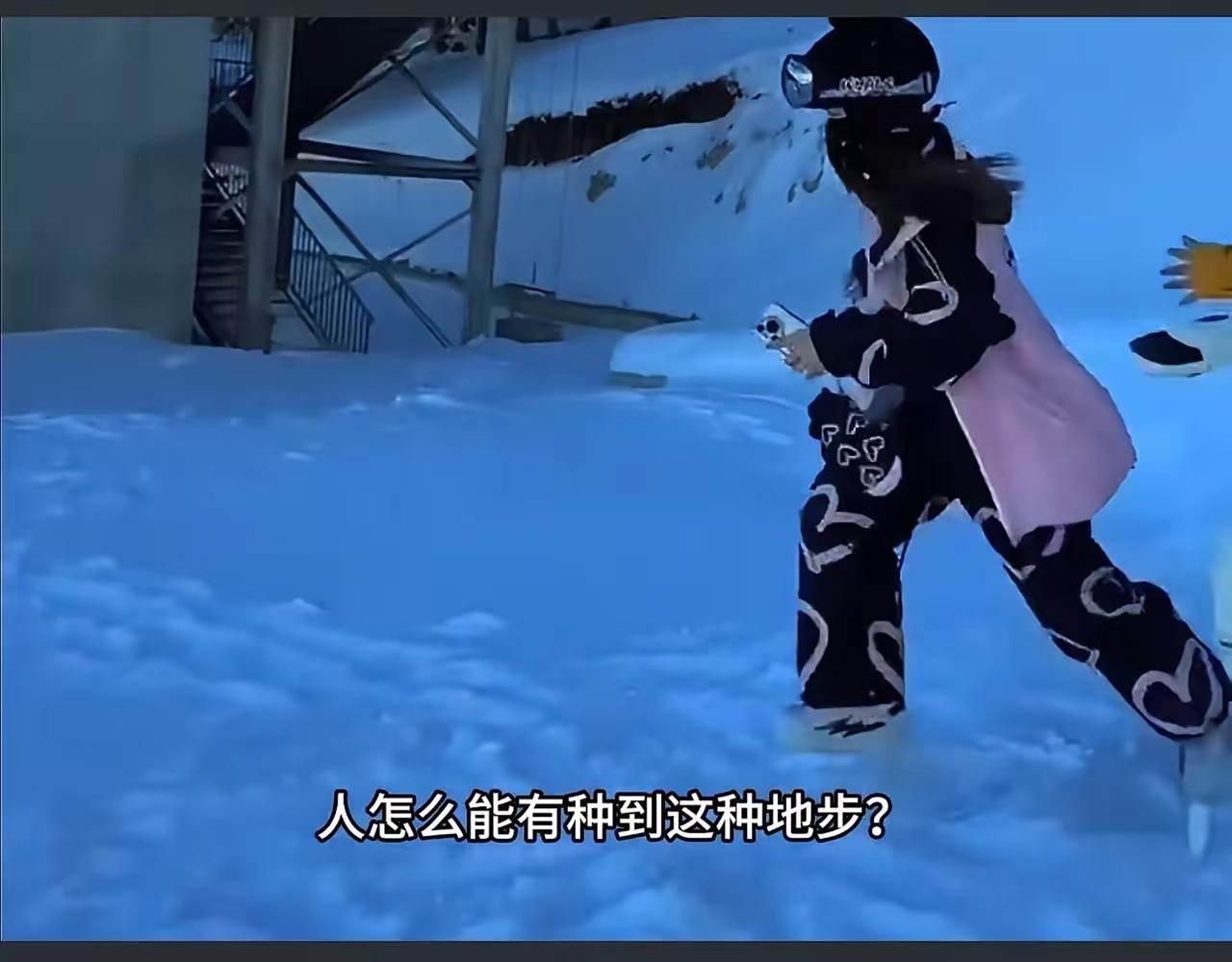 白嫖党都敢穿吊牌出门拍大片了？！刷到这事儿我真是气笑了！一群人打着“拒绝吊