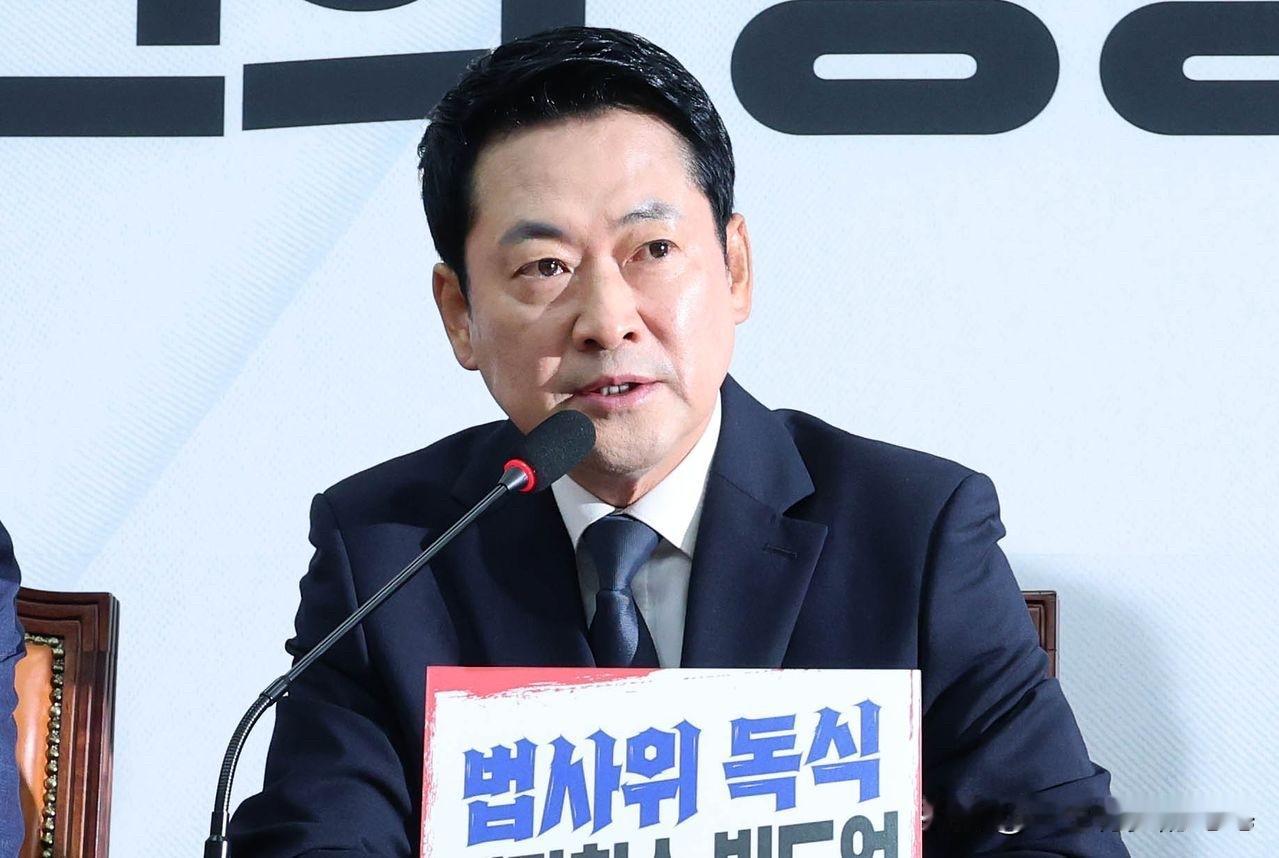 党内高压新规出炉！韩国民力量党拟永久封杀叛党党员，亲韩东勋派系成重点针对目标