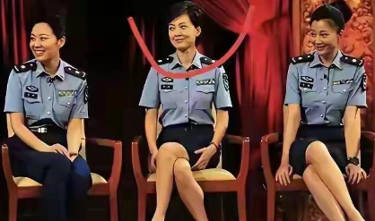 闫妮和殷桃中间这位女士是谁？是什么级别领导​​​