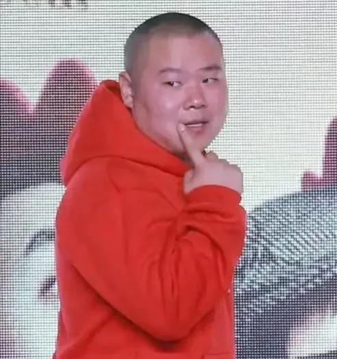 看来岳云鹏以后是不打算说相声了，演唱会能不能火不知道，就凭他这个官宣发言，我