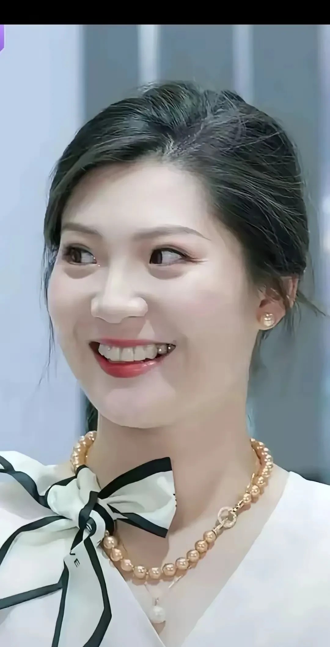 舍不得啊，盼盼要离开与辉同行了呢！在直播的时候，盼盼讲她已经正式到兰知春序入职
