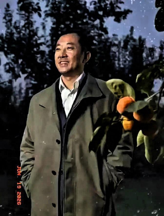 “清华硕士”毕业的县委书记陈行甲，语出惊人：“贪官贪的钱，一个是养儿子，一个是买