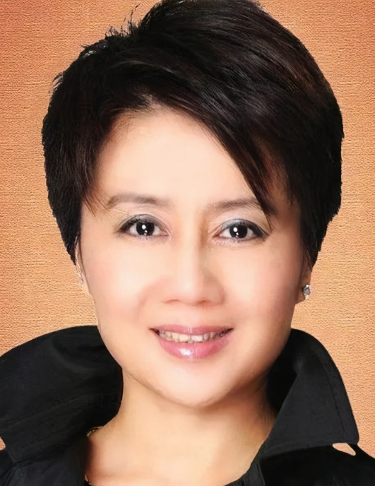 鲁豫去澳门采访梁安琪，不小心撞了土豪的车，想给1500元私了，土豪说:“赔20万