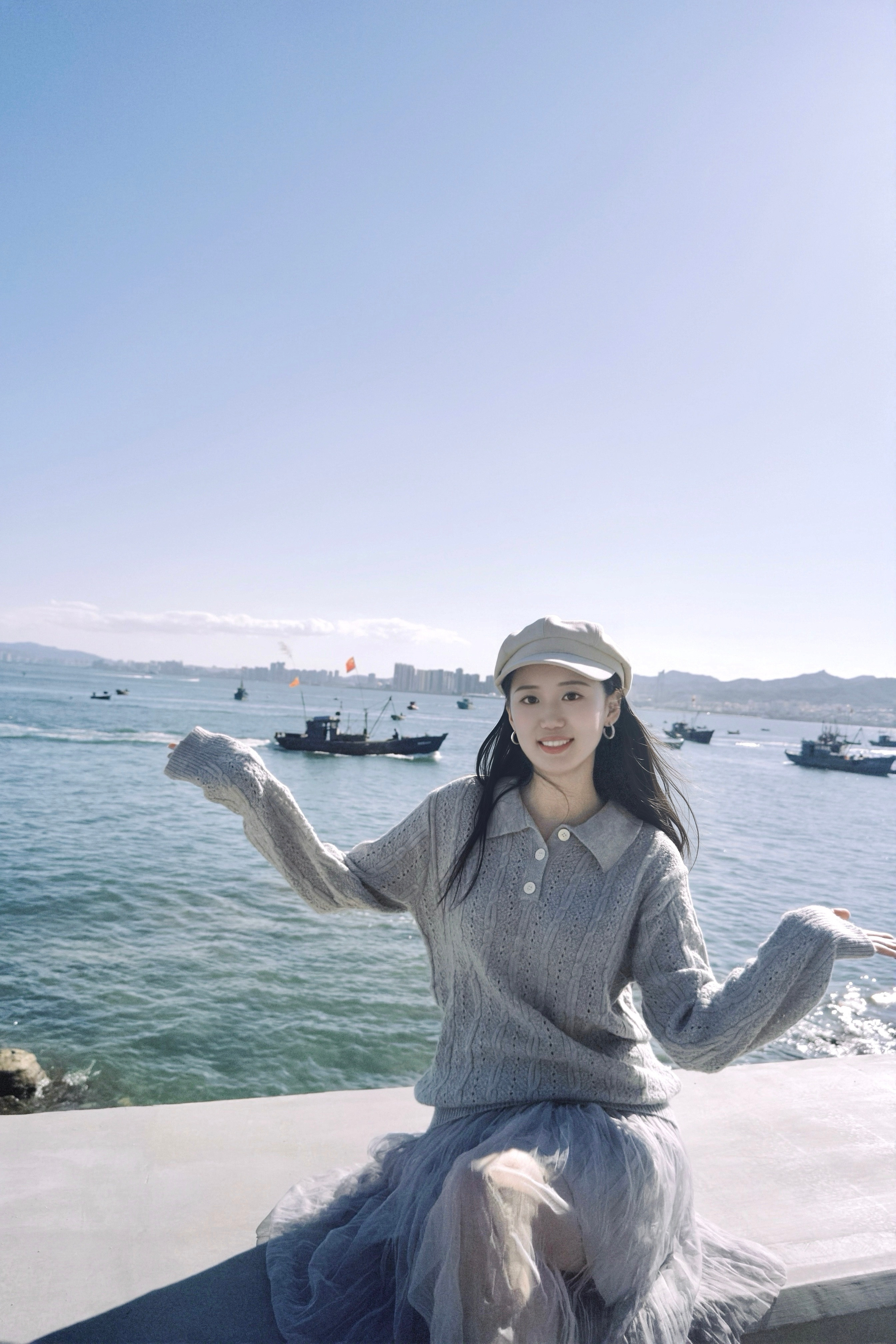 不冷不热的十月海边去一处人少景美的海滩吹吹海风踩踩海水太舒服🫧in威海