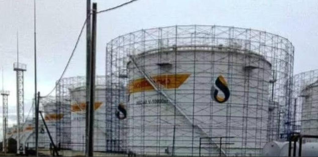 俄罗斯终于明白了，要保护俄罗斯炼油厂，什么S-300，什么S-400防空导弹