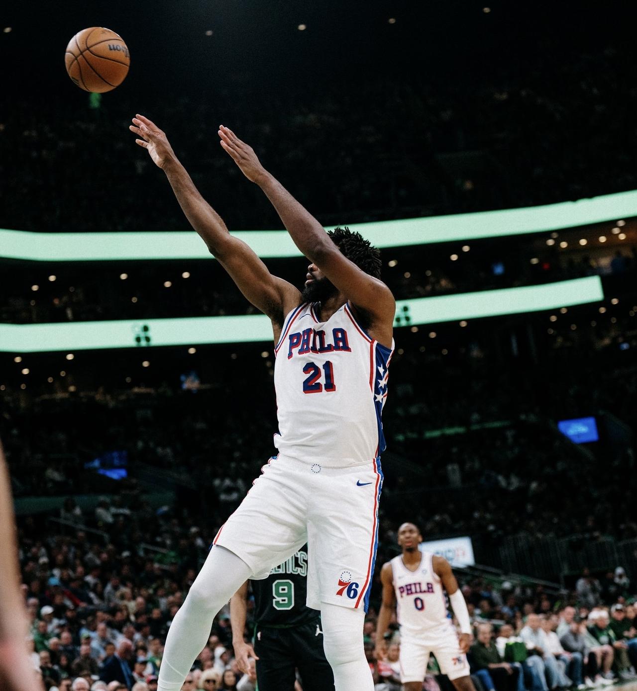 目前东部最有机会干掉凯尔特人的球队就2支！一是尼克斯，如果发挥正常，他们是东部