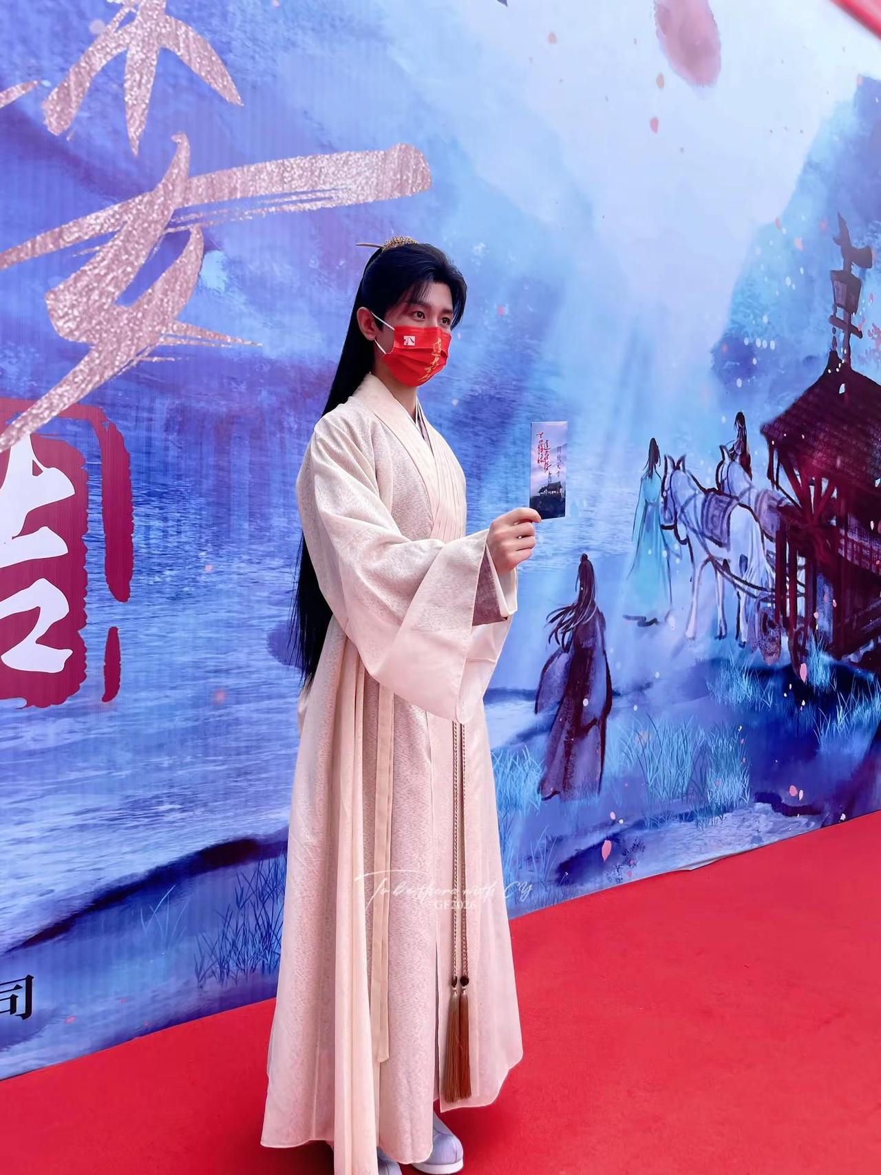 李小花-626开机四周年快乐🥳一定要在平行世界里幸福平静地生活呀！成毅李莲花