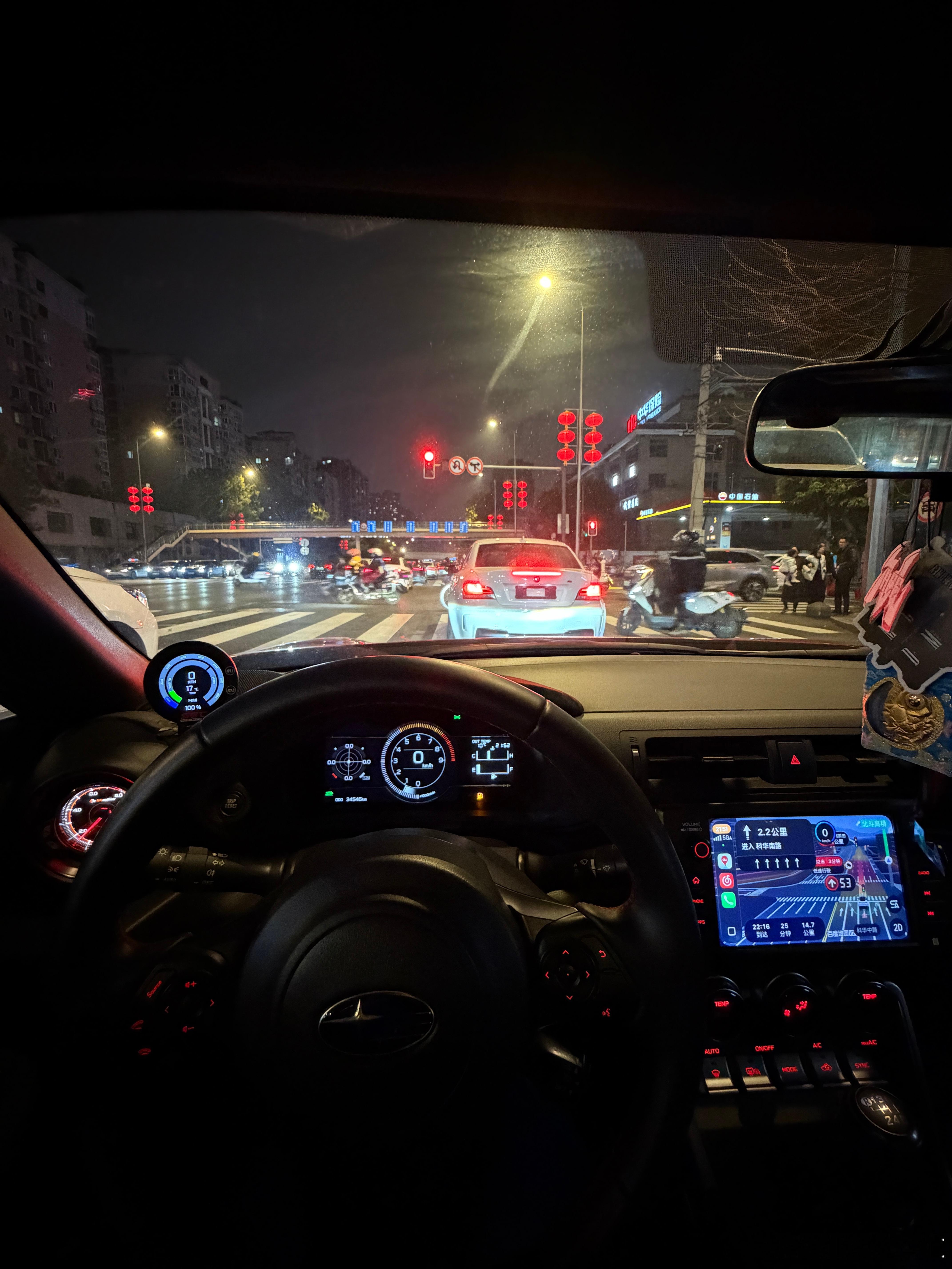 好新的1M哥们儿在二环高架上一直压着我跑我和汽车的日常成都