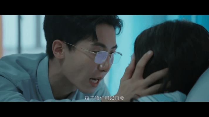 姐姐流产姐夫是出轨对象姐夫平时话少本分，却在姐姐流产后暴露真面目——出轨还拿捏