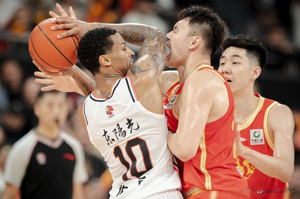 别再吹浙江队那个“新外援”法莱卡斯了，你可能连他是干啥的都不知道！人家是新上