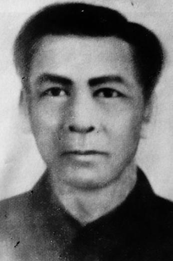 黄魂（1903—1944.5.3）原名符权重，海南琼山（今海口）人，琼崖抗
