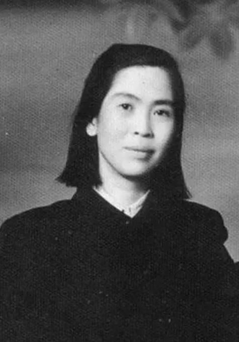 听闻贺子珍没被安排职务，毛主席随即大怒：难道她的资历还不够？贺子珍，一位真正从枪