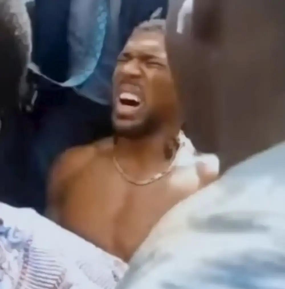 140码超车，拳王差点没命后排的约书亚捡回一条命，前排两位朋友当场没了。现