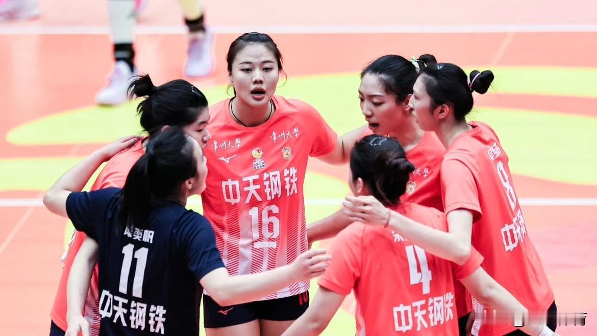 江苏球迷慌了？江苏球迷憋屈了很多年，一直都不敢拿江苏女排的成绩说话，所以才会