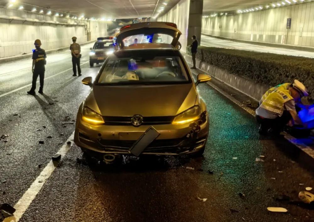 广州凌晨四点的隧道口，郑某醉酒骑电动车逆行撞小车当场身亡，血检酒精134.3mg