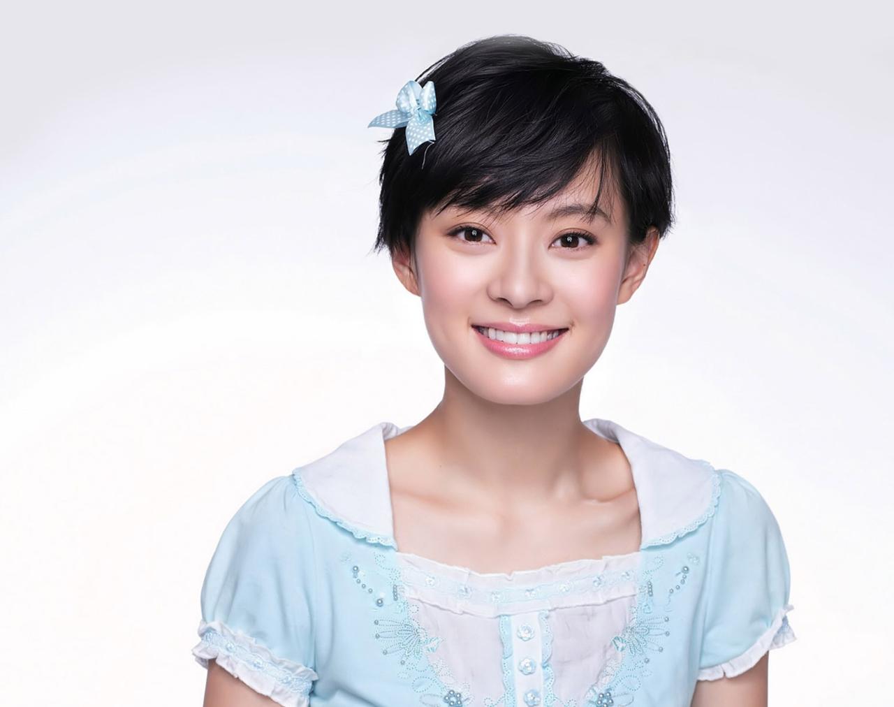 说到孙俪，我脑海里蹦出的第一个词是「稳」。她不是那种乍一眼惊艳的演员，却像一