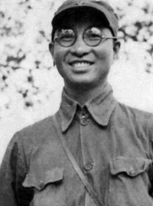 抗战中陈赓想打榆社，对一旁的女营长王久香说道：“今晚再打一次榆社怎么样？”王久香