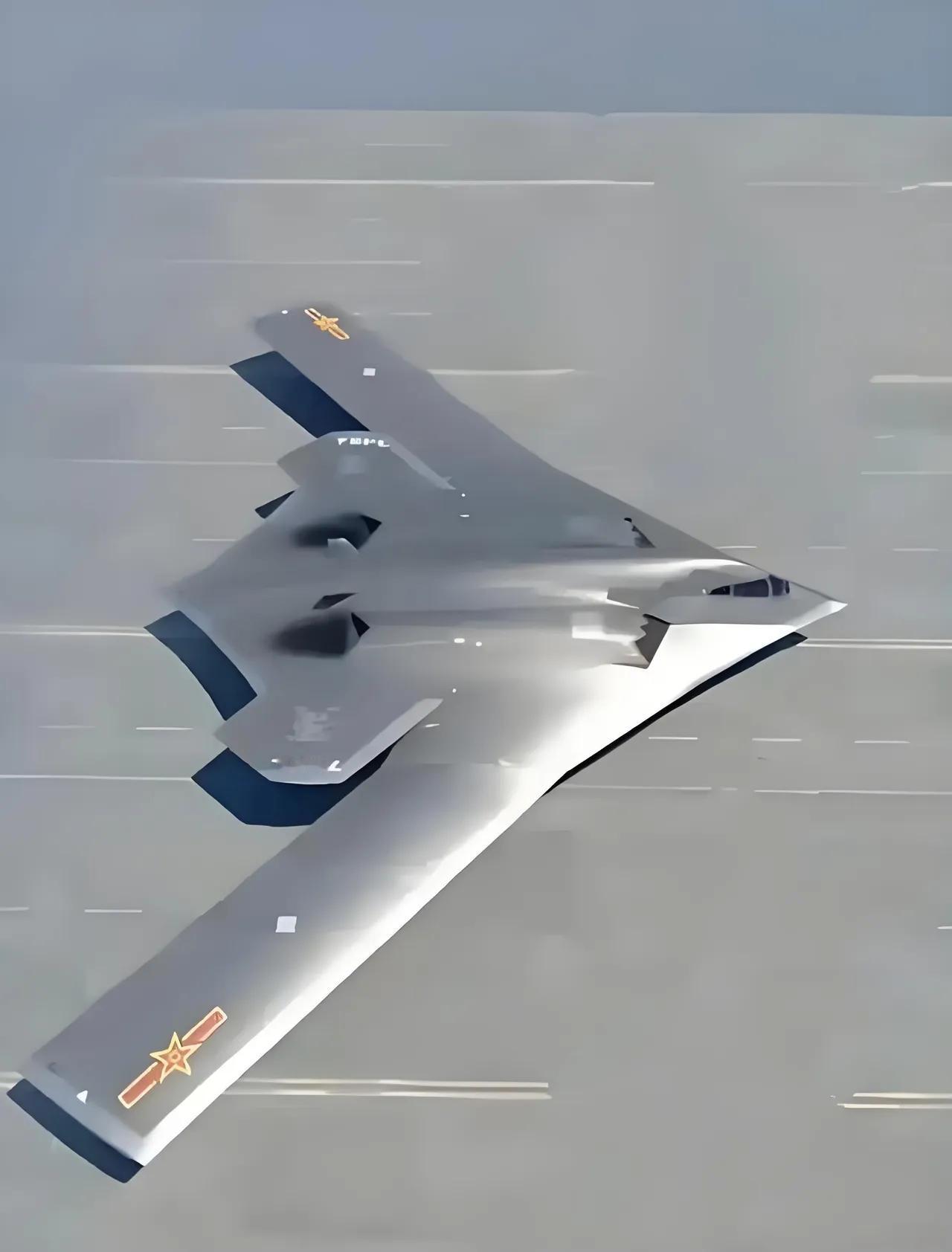 王炸预警！外媒曝H-20正在地面滑跑测试，这波年底福利直接让军迷原地狂喜