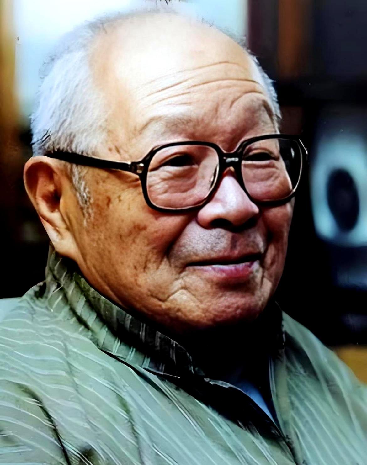 “京城第一玩家”王世襄，快90岁时，把满屋子价值连城的宝贝连同四合院，全给卖了，