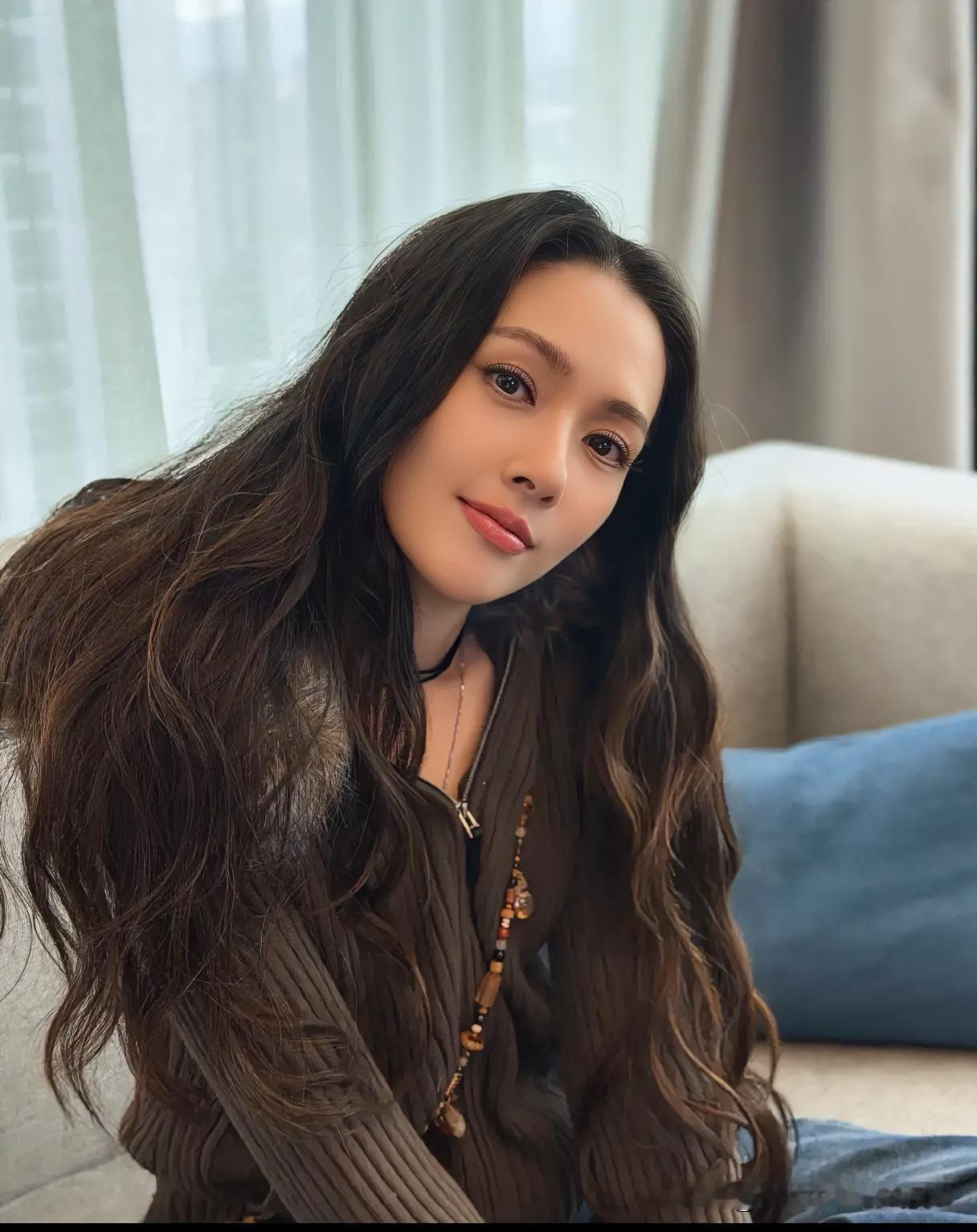 大家都看错了向太！她把家产交给郭碧婷，藏着让人难以看透的豪门远见全网都在羡