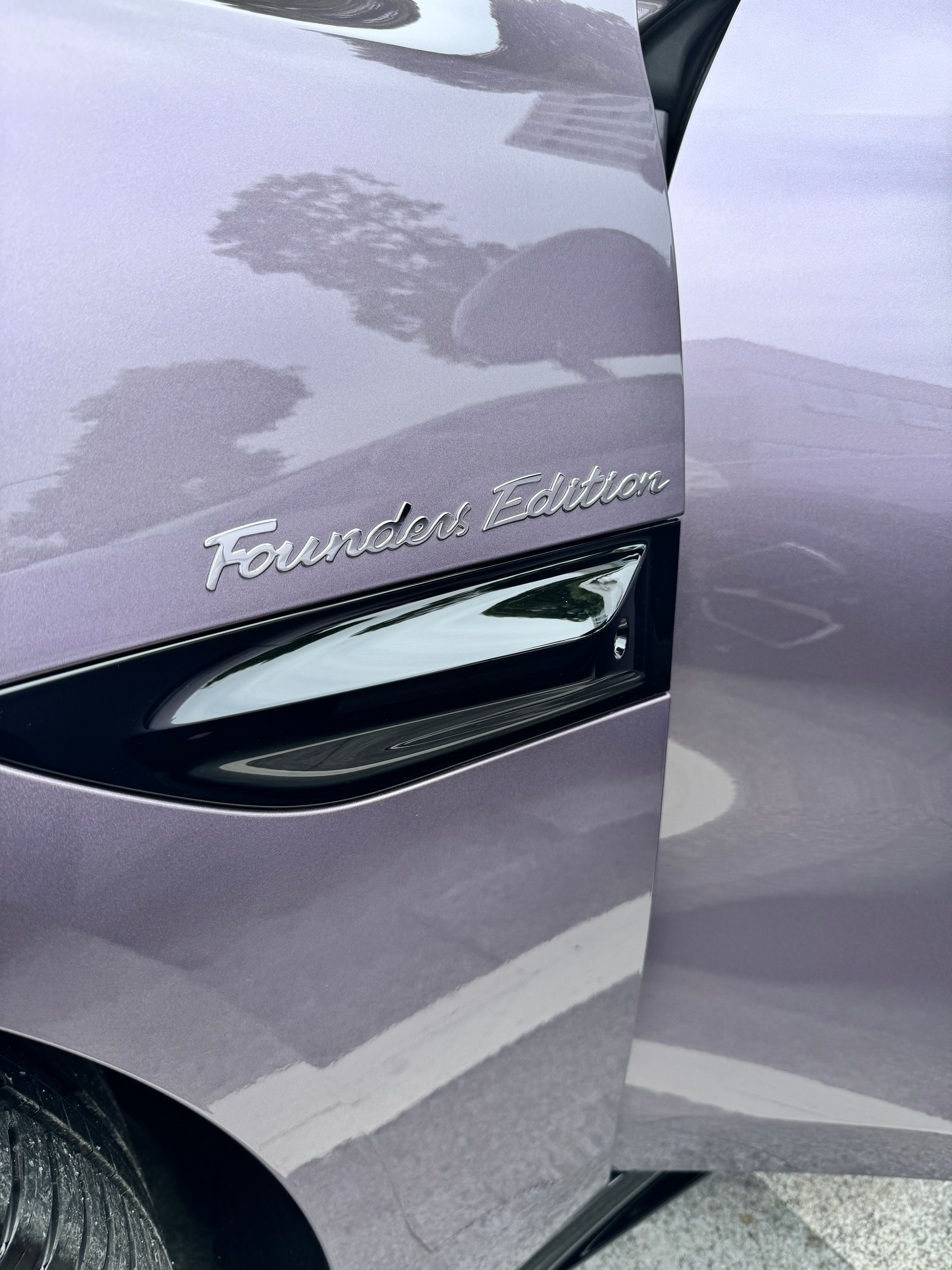 很硬的兄弟们早早早、今天出差