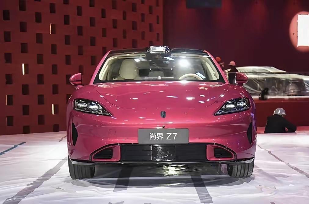 2026北京车展，好几款新车卖疯了，订单刷刷涨：​​1. 尚界Z7、Z7T：刚