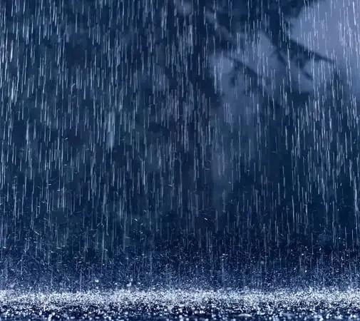 河南气象台刚刚发布暴雨蓝色预警。今天上午9时至7日9时，河南中南部，漯河、许昌