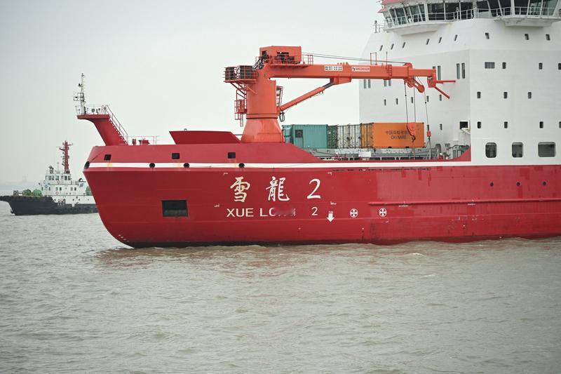 “雪龙”号在南极“捞”磷虾可不简单。南极磷虾虽只有3-6厘米长，却是南极的“